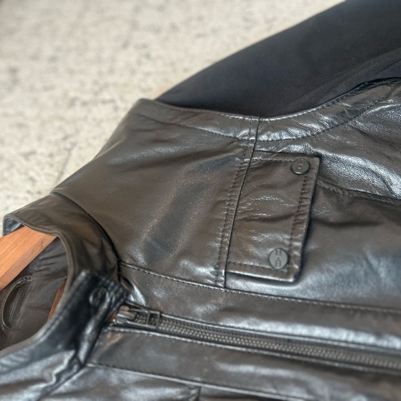 Danier S women’s jacket/vest beautiful condition Cotton/spandex sleeves - Picture 5 of 12